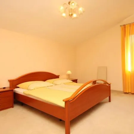 Family Friendly House With A Swimming Pool - Volosko, - 7920 Опатия