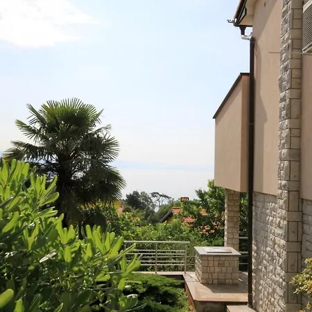 Family Friendly House With A Swimming Pool - Volosko, - 7920 Сasa de vacaciones Opatija