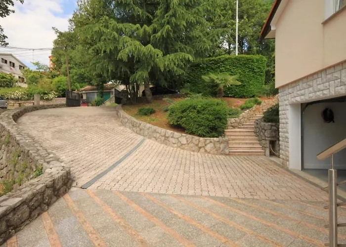 Hébergement de vacances Family Friendly House With A Swimming Pool - Volosko, - 7920 *