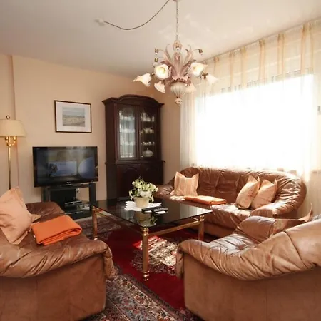 Family Friendly House With A Swimming Pool - Volosko, - 7920 * אופטיה