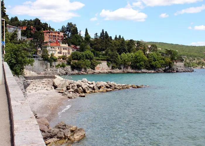 Family Friendly House With A Swimming Pool - Volosko, - 7920 Casa de Férias