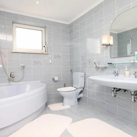 Holiday home Family Friendly House With A Swimming Pool - Volosko, - 7920